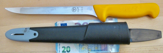 VANHA Fileerausveitsi Wenger Sveitsi + Fiskars Tuppi