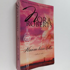 Nora Roberts : Nainen kuin tulta - pikkukuva 1