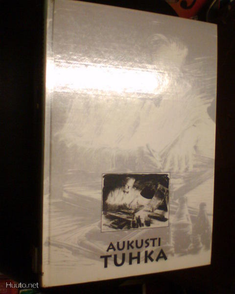 AUKUSTI TUHKA ( 1 p. 1995 ) Sis. postikulut