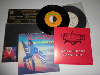 6 vinyyli singleä