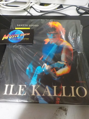 HURRIGANES - ILE KALLIO KIRJA