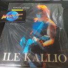 HURRIGANES - ILE KALLIO KIRJA - pikkukuva 1