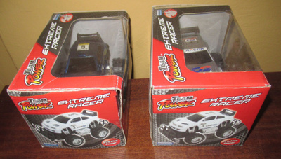Extreme Racer monsteriautot 2 kpl kerralla
