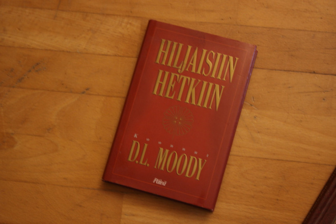 D.L. Moody Hiljaisiin hetkiin #8