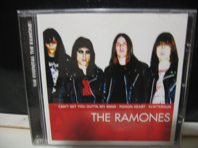 The Ramones:Essential CD.