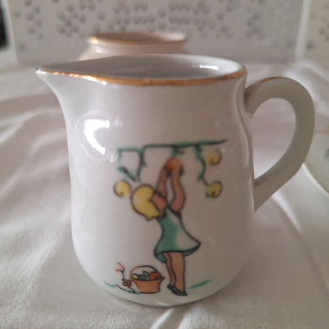 Lasten astiaston sokerikko ja kermakko