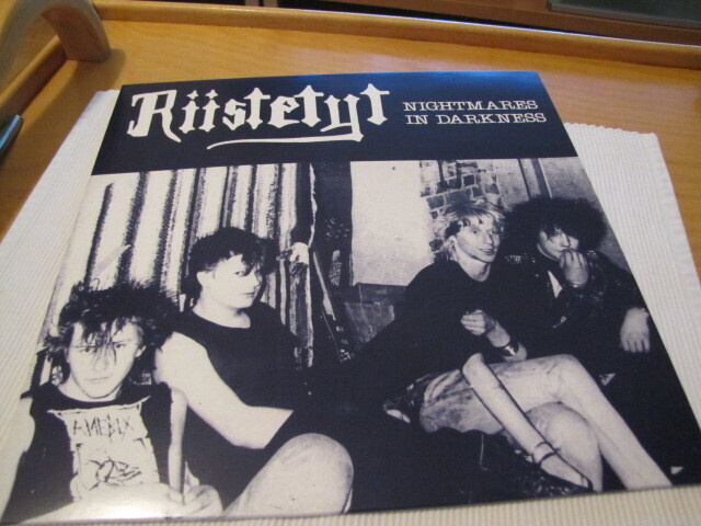 Riistetyt Nightmares in darkness lp uusi hopea vin 2020