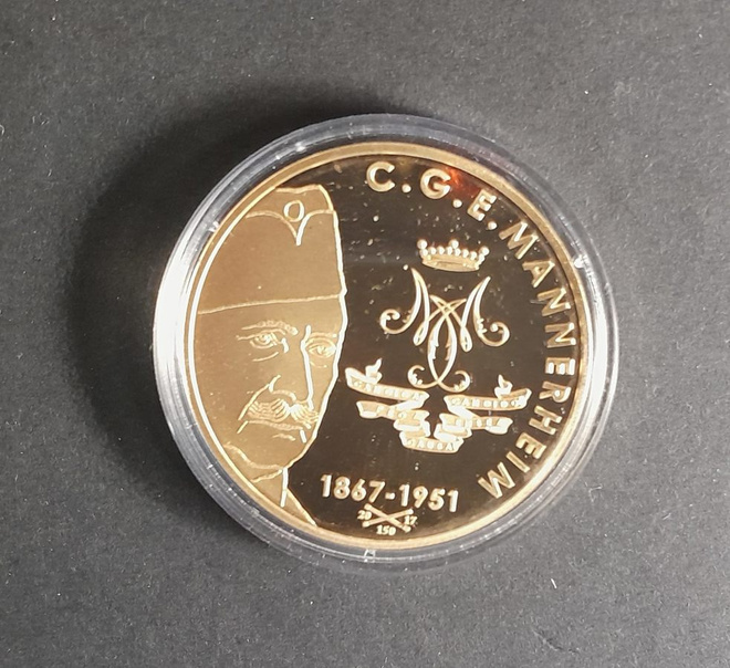 Mannerheim-linja. Muistomitali. Kullattu 24 k.