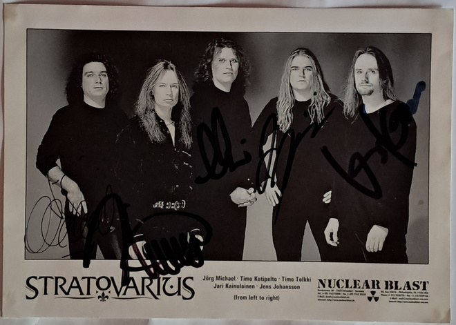 Stratovariuksen promokuva nimmareilla
