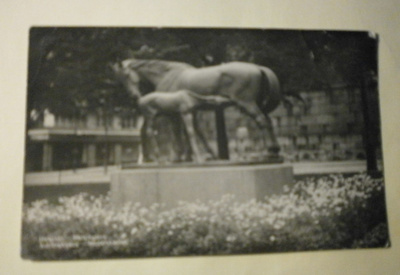 Helsinki, "Äidinrakkaus"-patsas, valokuvapk, p. 1955