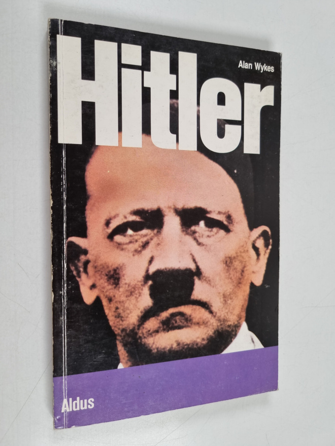 Alan Wykes : Hitler (ruotsinkielinen)