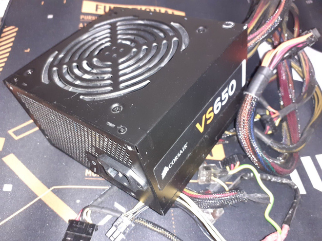 Virtalähde - Corsair VS650 ATX 650 Wattinen
