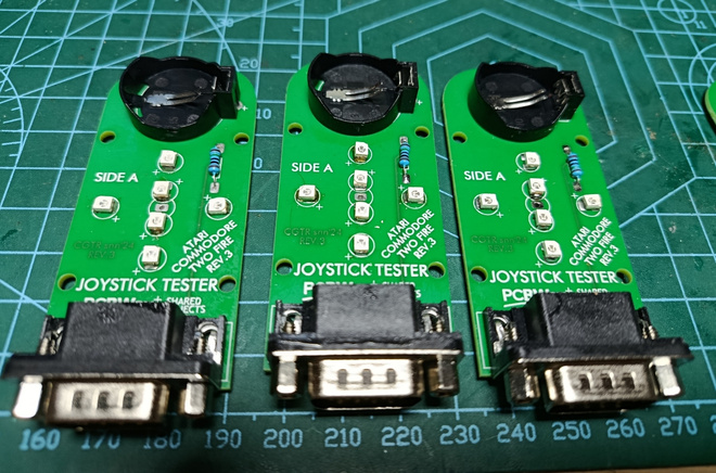 joystick-testeri retro-laitteille – nopea vianmääritys