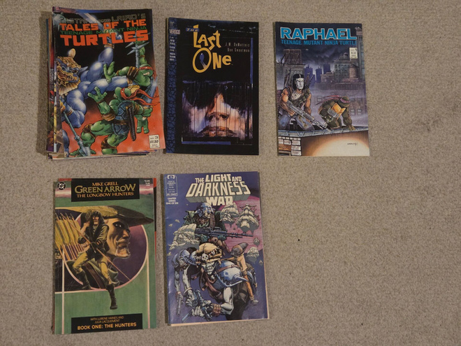 Noin 50 kg ja 740 kpl Marvel, DC ja muuta (Elfquest, TMNT...