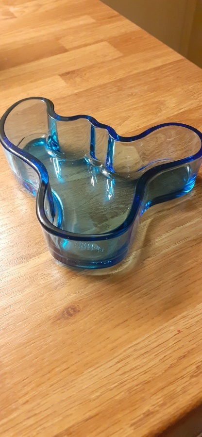 Alvar Aalto: pieni sininen malja KATSO!