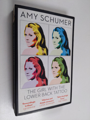 Amy Schumer : The girl with the lower back tattoo