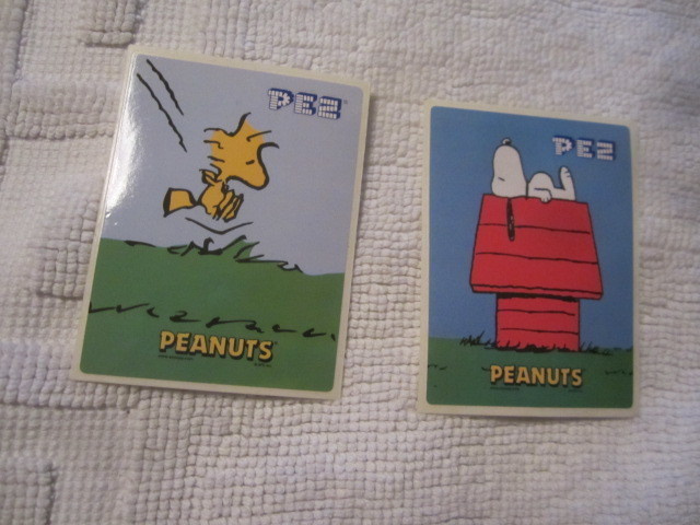 Keräilytarra / Tarra 2 kpl Pez / Tenavat / Peanuts