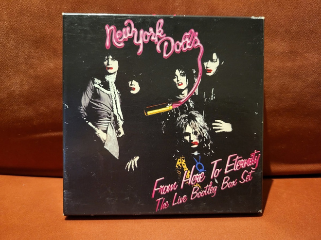 New York Dolls – From Here To Eternity (3xCD, Box)