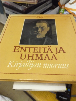 Enteitä ja uhmaa kirjalijan nuoruus
