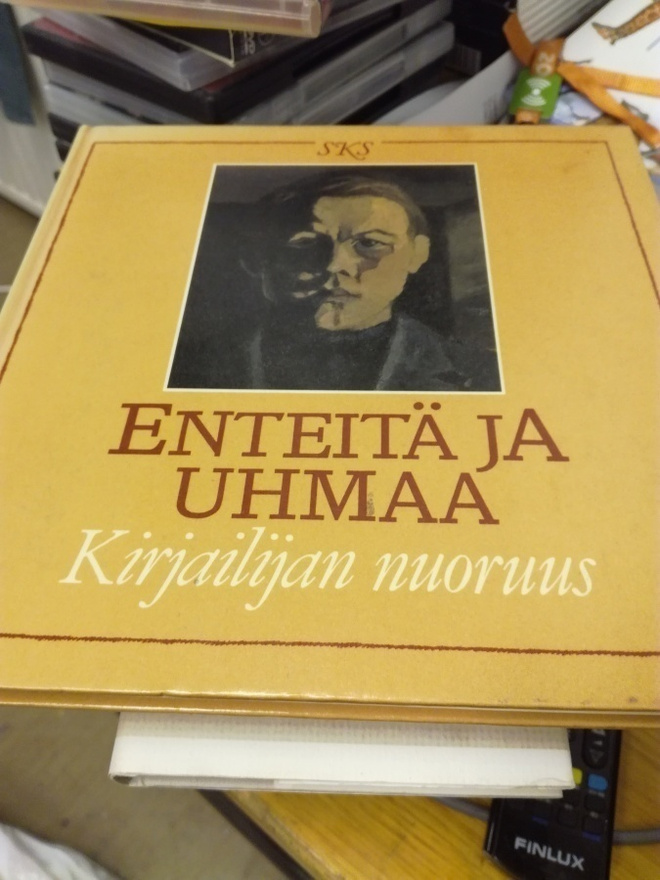 Enteitä ja uhmaa kirjalijan nuoruus
