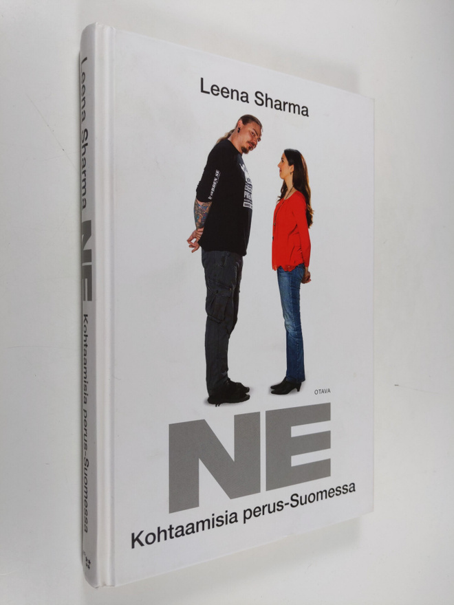 Leena Sharma : Ne : kohtaamisia perus-Suomessa