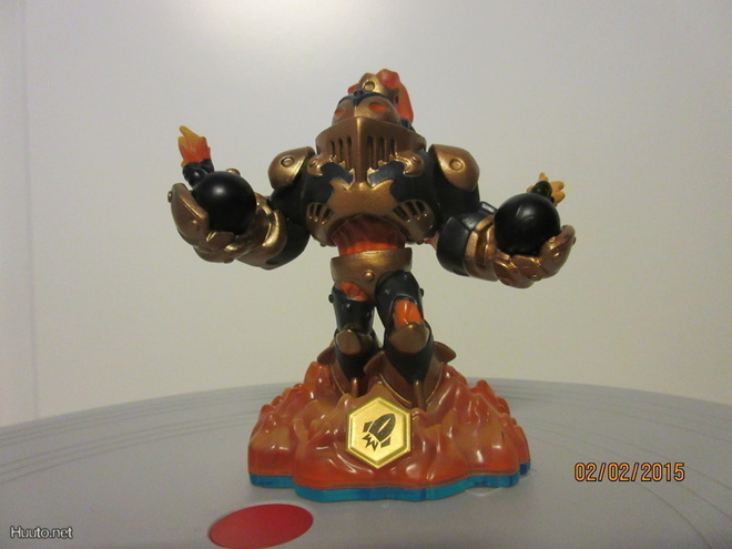 Skylanders -hahmo Blast Zone (1st Edition)
