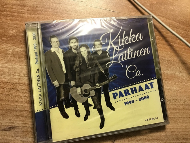 Kikka Laitinen co . Parhaat 1990-2000 CD muoveissa