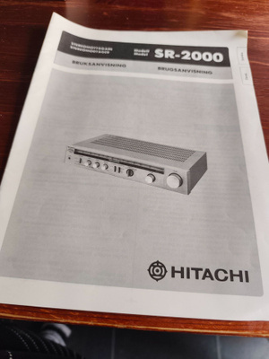 Hitachi SR-2000 stereovastaanotin käyttöohje