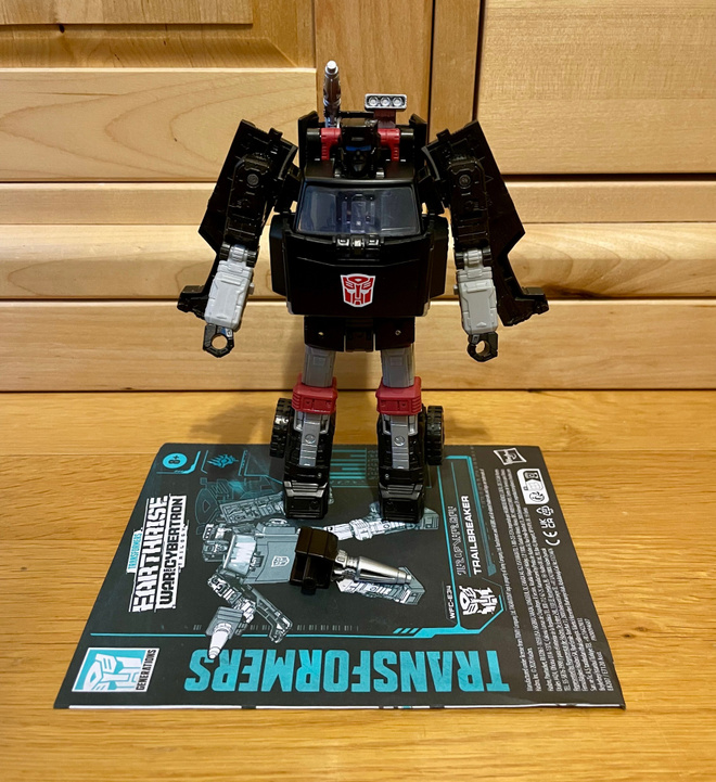 Transformers Earthrise Trailbreaker