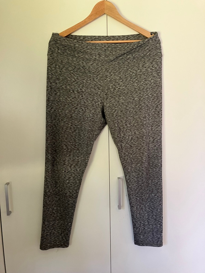 Leggingsit /Treenihousut 44-46 / XL