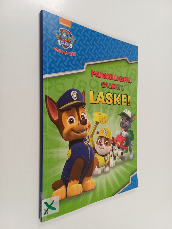 Quinlan B. Lee : Paikoillanne, valmiit, laske!