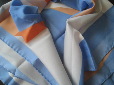 Huivi polyester vaalea väri - made in Italy