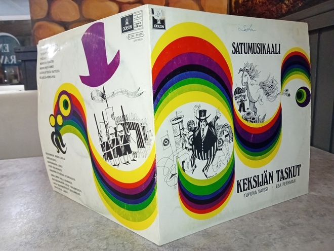 LP Esa Pethman : satumusikaali Keksijän taskut ( SIS POSTIKU