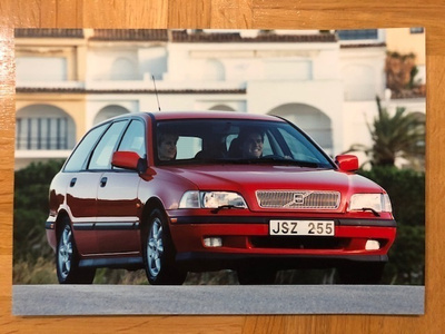 Lehdistökuva Volvo V40
