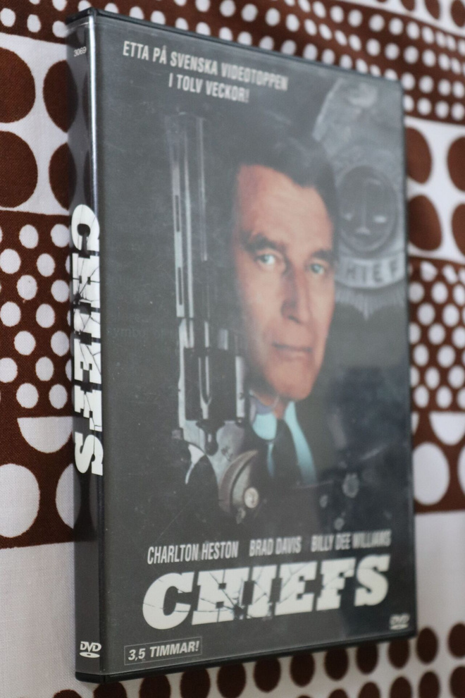 DVD Chiefs ( 1983 Charlton Heston )