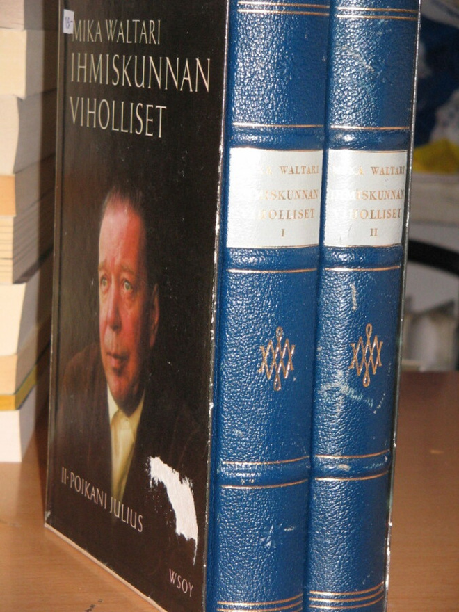 Mika Waltari : IHMISKUNNAN VIHOLLISET I - II