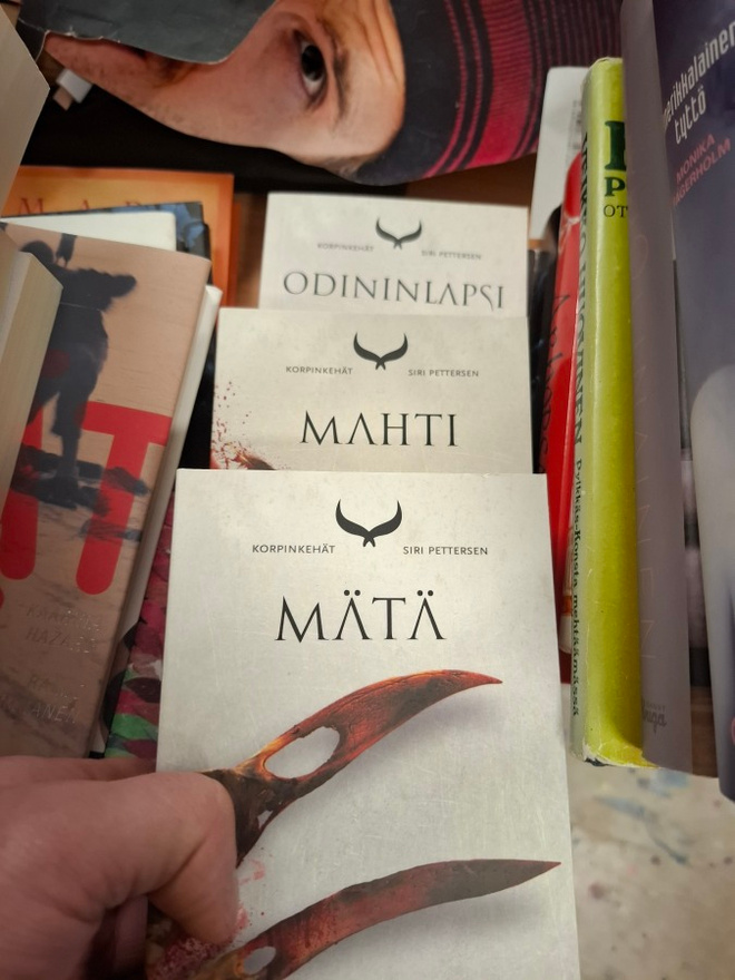 Siri pettersen Korpinkehät trilogia
