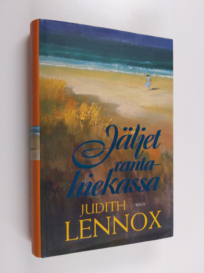 Judith Lennox : Jäljet rantahiekassa
