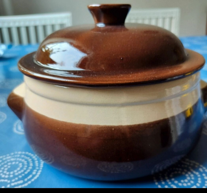 Kannellinen uunivuoka, savi