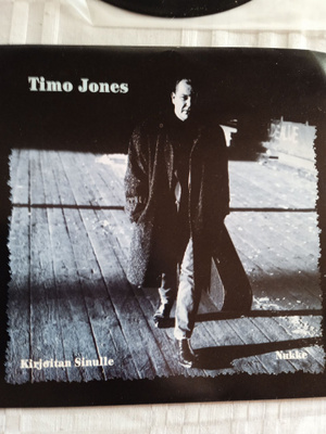 KUVAPUSSI SINGLE -LEVY: TIMO JONES