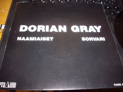7" single : Dorian Gray : Naamiaiset ( SIS POSTIKULU )