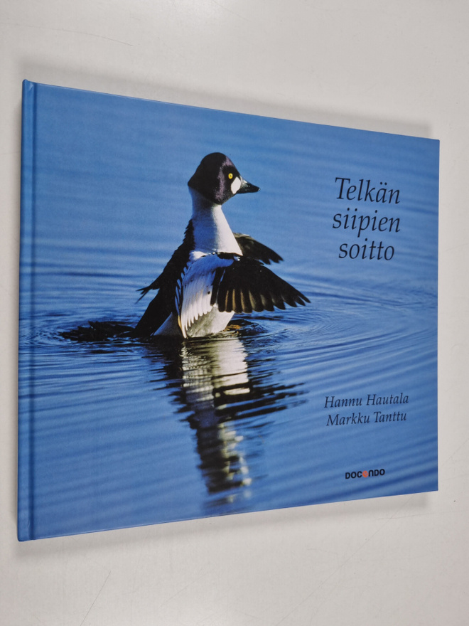 Hannu Hautala : Telkän siipien soitto : runokuvia kevääst...
