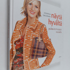 Johanna Salovaara : Näytä hyvältä : pukeutumisopas naiselle - pikkukuva 1
