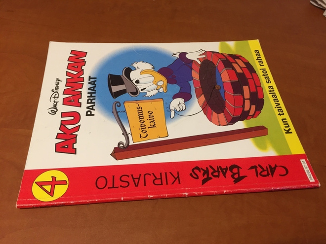 DISNEY AKU ANKAN PARHAAT KIRJASTO 4