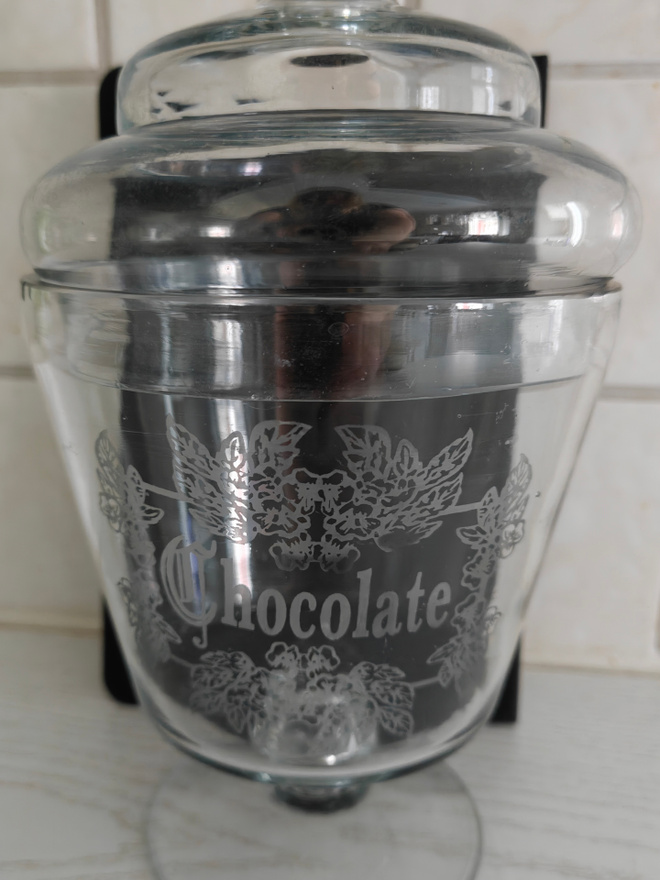 Riviera Maison Chocolate-tarjoiluastia