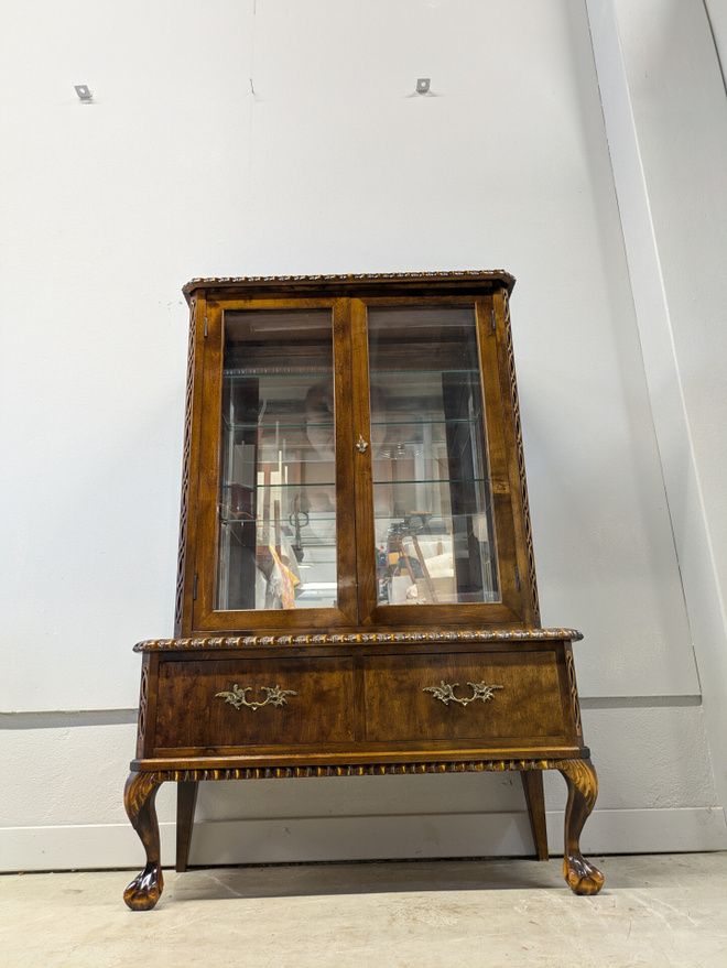 Vintage Chippendale vitriini