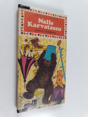 Gösta Knutsson : Nalle Karvatassu panee toimeksi