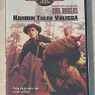 Kahden tulen välissä (1956) Kirk Douglas (UUSI) - pikkukuva 1