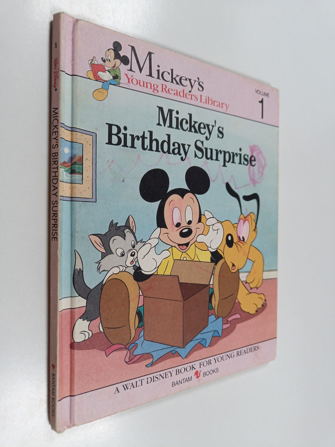 Mickeys Birthday Surprise : Mickey's young readers librar...