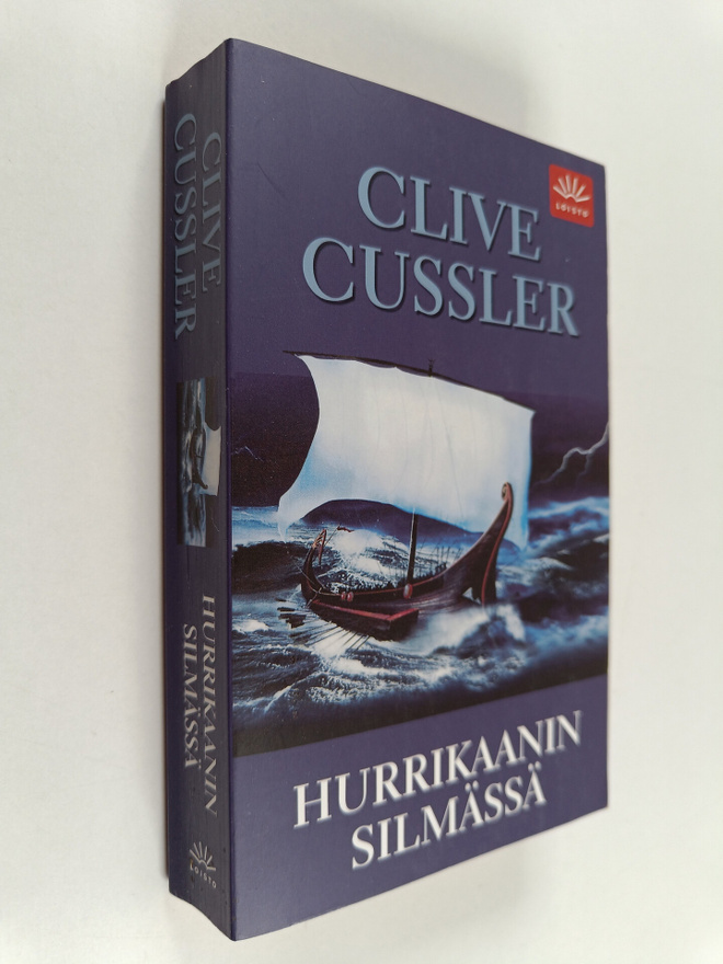 Clive Cussler : Hurrikaanin silmässä